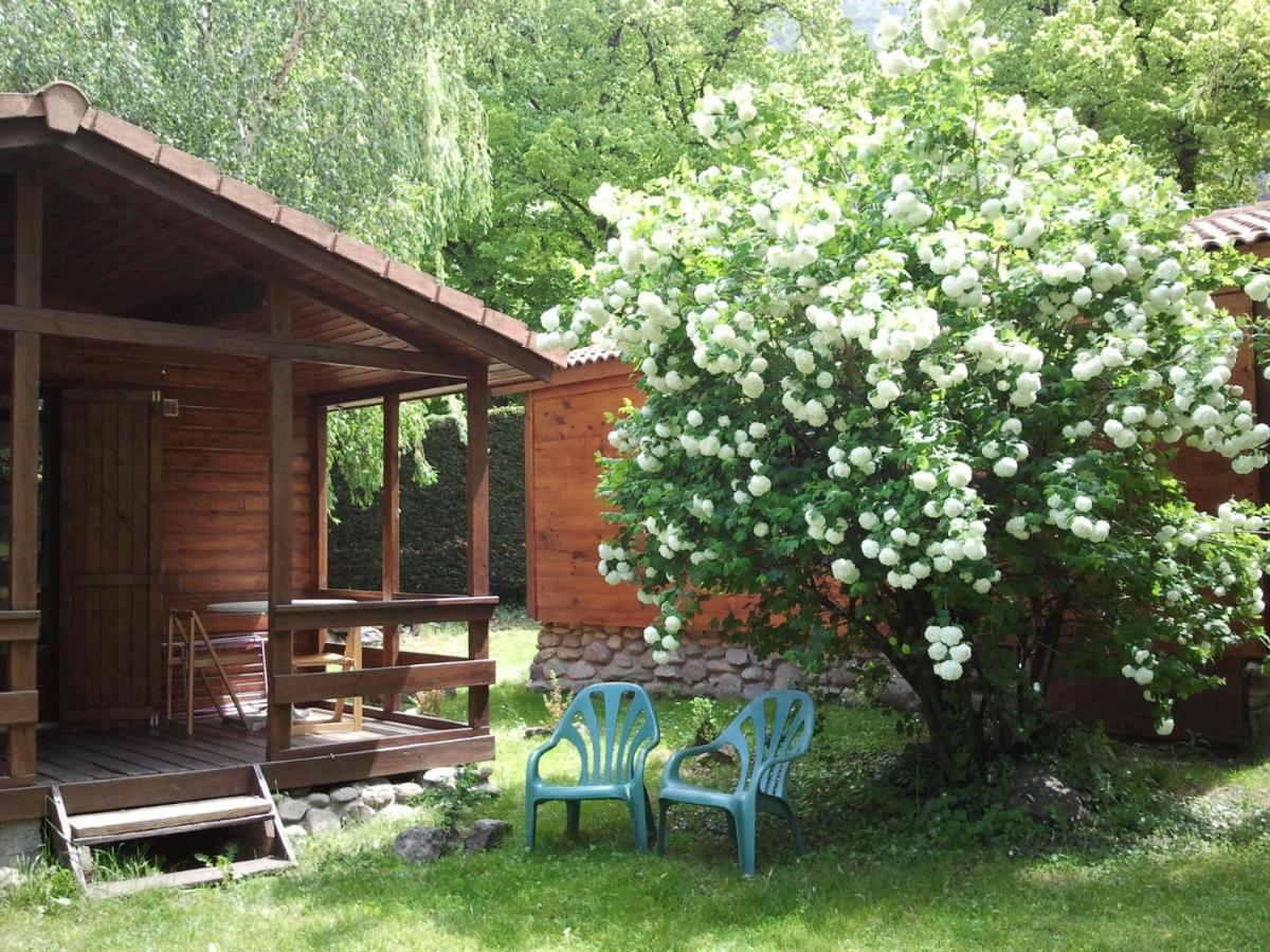Les chalets Quazemi Casteil Exterior foto
